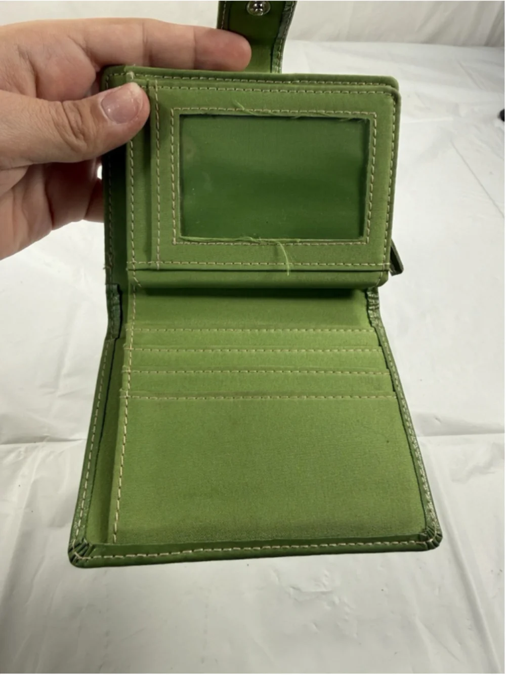 Buxton Green Leather Card Holder Wallet 3 id windows credit card and zip pocket
